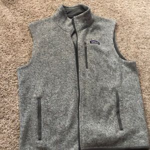 Men’s Patagonia sweater full zip vest. Excellent used condition large